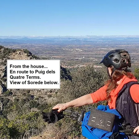 Mountain View - 3-bedroom, Air-conditioned In *